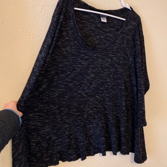 Oversized 3X basic black top - Picture 2 of 4